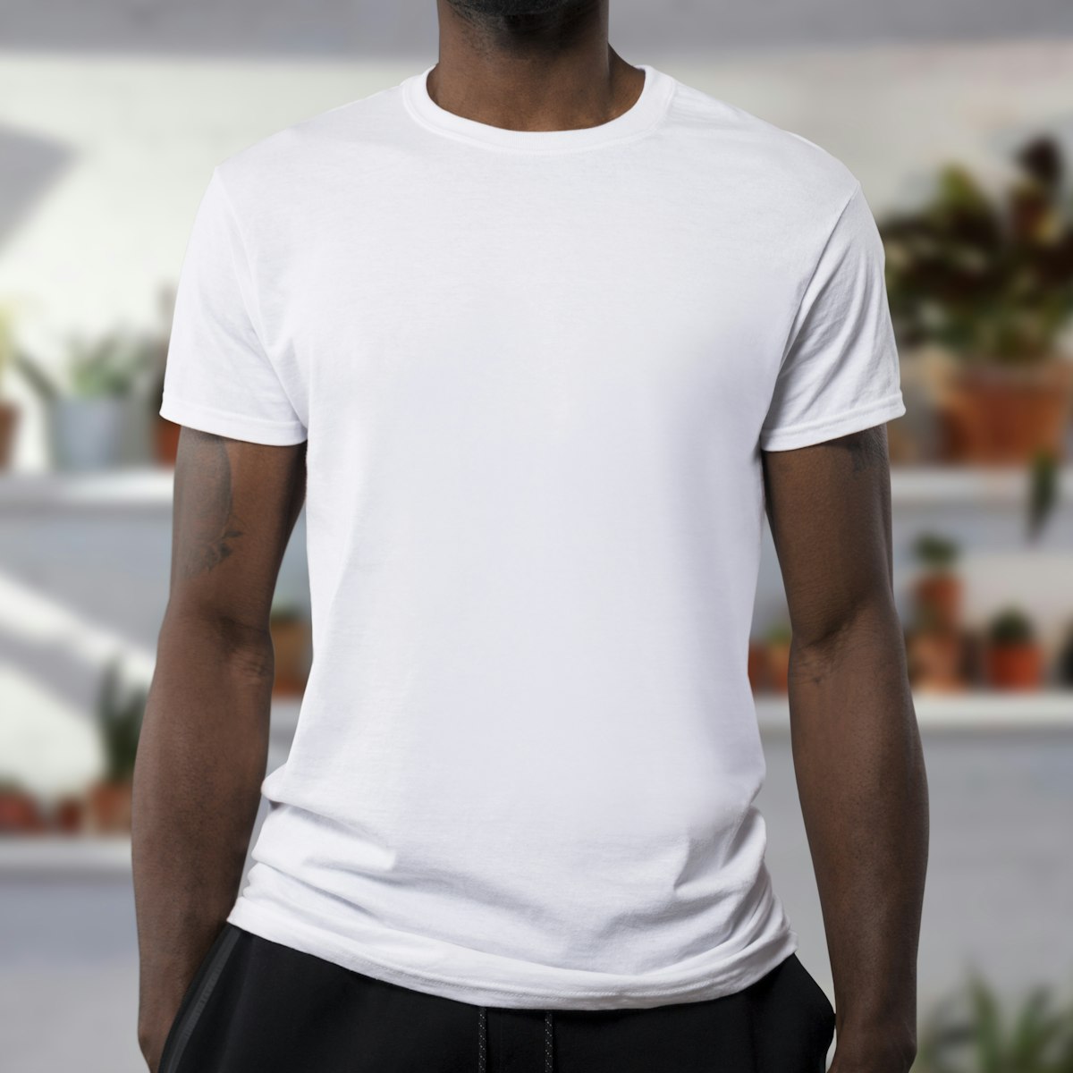 Yqp6N0 Men's Classic Crew Neck T-Shirt — Soft Cotton Everyday Tee